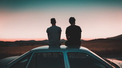 الصداقة غير المتكافئة